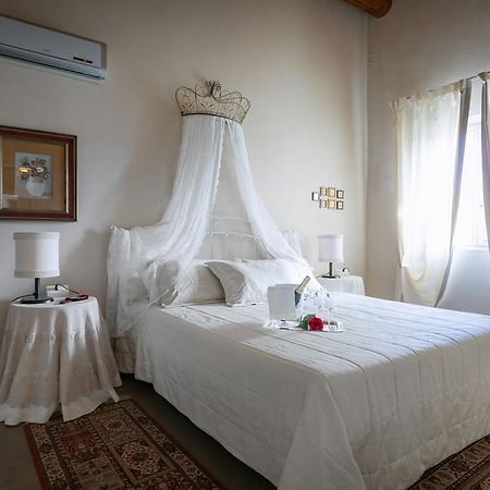 Corte Dei Soavi Suites - Apartments سواف الغرفة الصورة